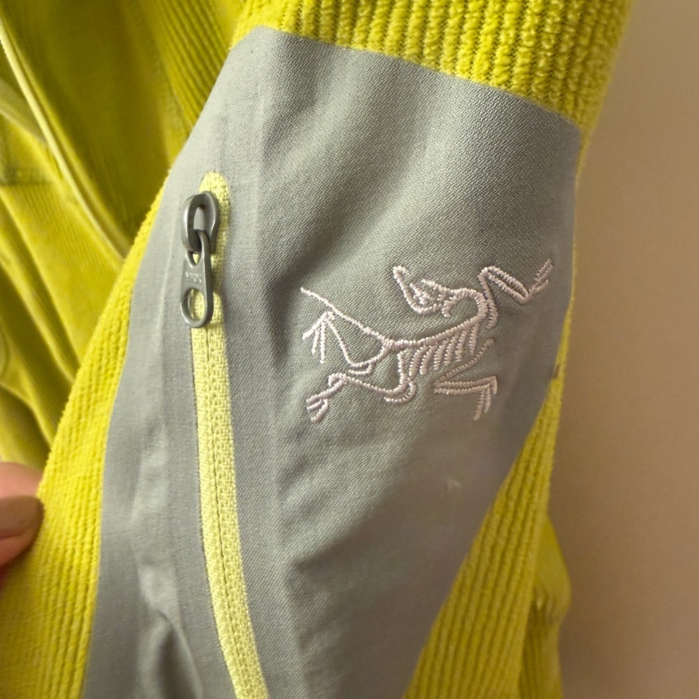 Arc’teryx Women’s Lime Green Hooded Full Zip Fleece Jacket